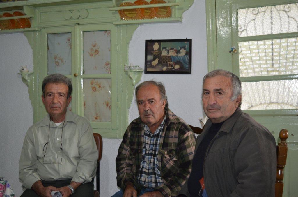 Οι πρόεδροι των Τοπικών Κοινοτήτων (από αριστερά προς τα δεξιά) Μελανειούς Στέλιος Δάφνος, Αγίου Γάλακτος Γιάννης Στεβής και Νενητουρίων Γιάννης Μαχαλιάς