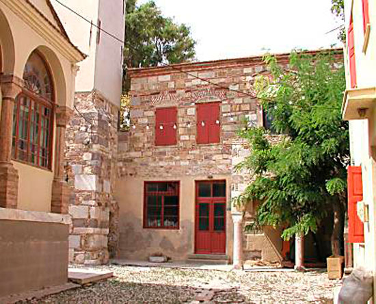 Η Οθωμανική Σχολή ή Μεντρεσές στον αύλειο χώρο του Αγίου Γεωργίου Φρουρίου, πριν τις εργασίες αποκατάστασης